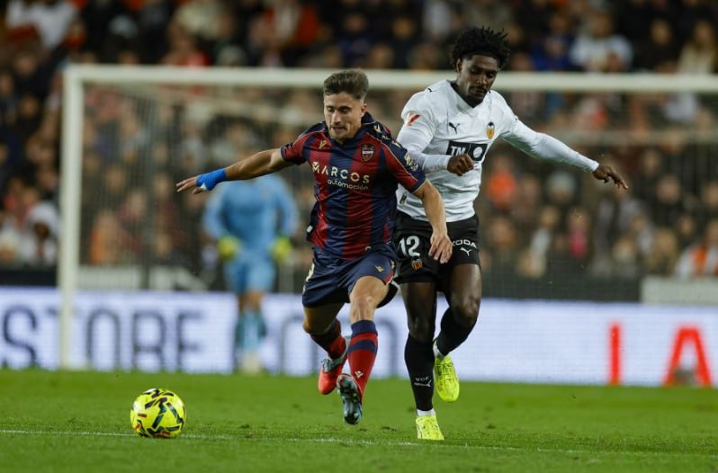 Valencia CF vs Levante (03:00 – 22/11) | Xem lại trận đấu